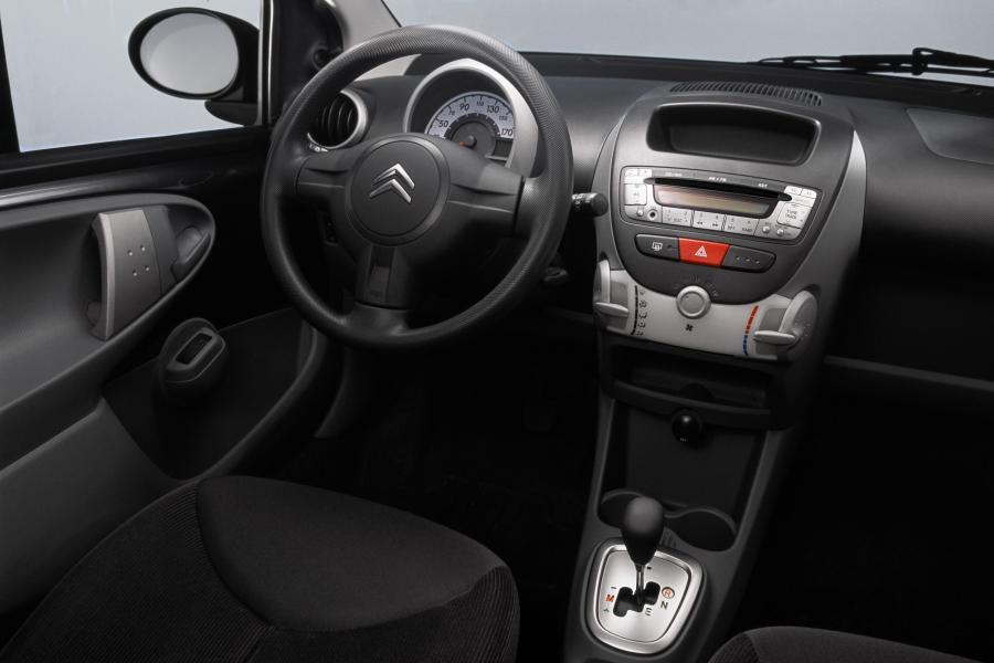  Citroen C1 3-Door 2012 года  (фото 41 из 80)